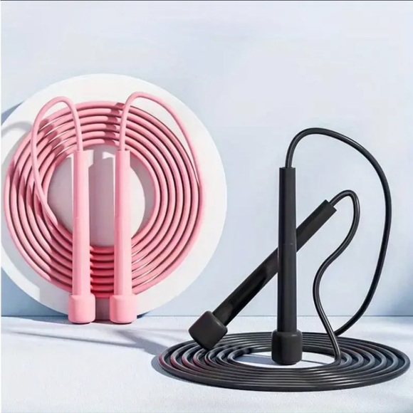 Exercise & Fitness Speed Skipping Rope - Non-Slip Grip - Picture 3 of 5